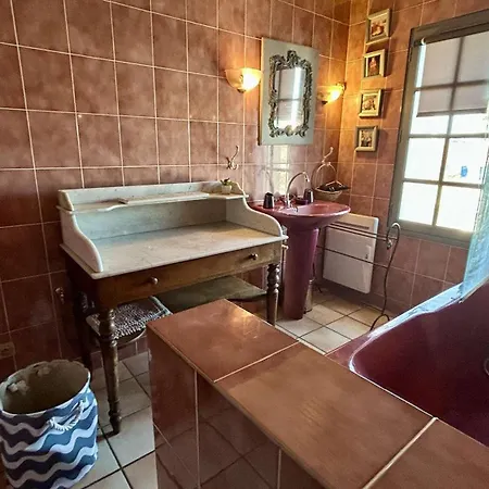 No000-22c-maison Familiale Pour 6 Personnes Au Coeur De En L'ile *